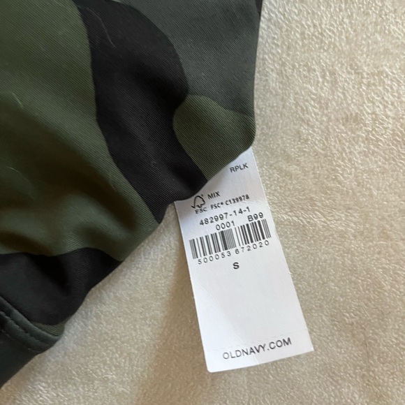NWT Old Navy Camo Sports Bra - Picture 2 of 3